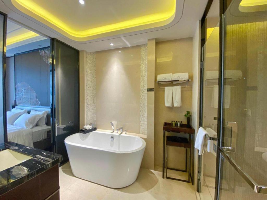 Beijing Grand Skylight International Hotel Exterior photo