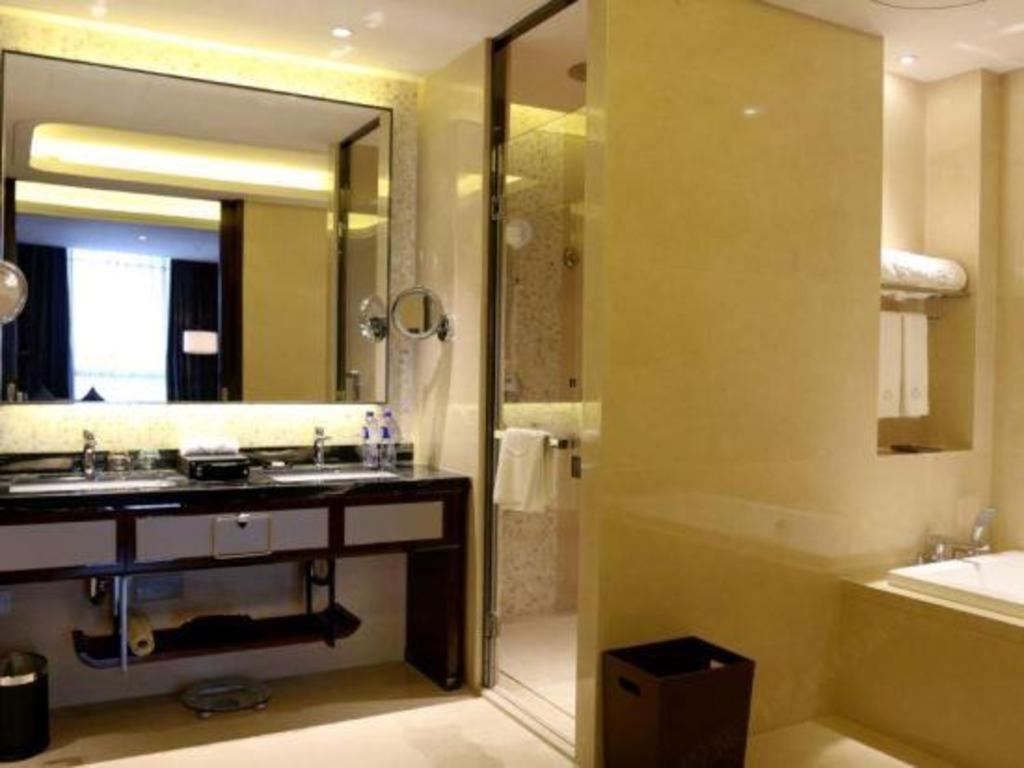 Beijing Grand Skylight International Hotel Exterior photo